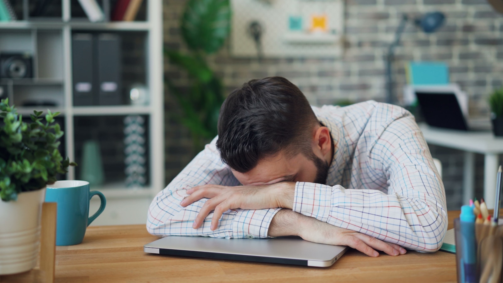 5 ways to spot burnout in your team before it spreads