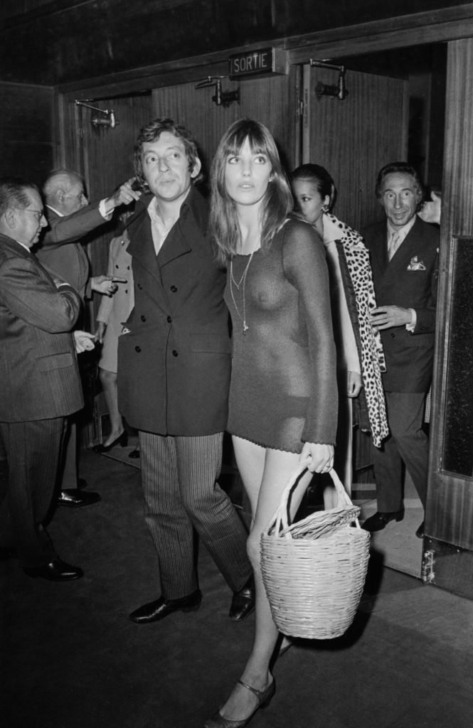 Serge Gainsbourg et Jane Birkin à la 1ère du film 'Slogan' à Paris le 28 aout 1969, France. (Photo by Yves LE ROUX/Gamma-Rapho via Getty Images)