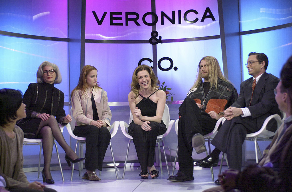 SATURDAY NIGHT LIVE -- Episode 10 -- Aired 01/20/2001 -- Pictured: (l-r) Ana Gasteyer as Estelle Cabot, Mena Suvari as Katrina Pinch, Molly Shannon as Veronica Kilvere, Will Farrell as Hendrik Ver Hoonen, Chris Kattan as Mike Daniels during "Veronica & Co." skit  (Photo by Mary Ellen Matthews/NBCU Photo Bank/NBCUniversal via Getty Images via Getty Images)