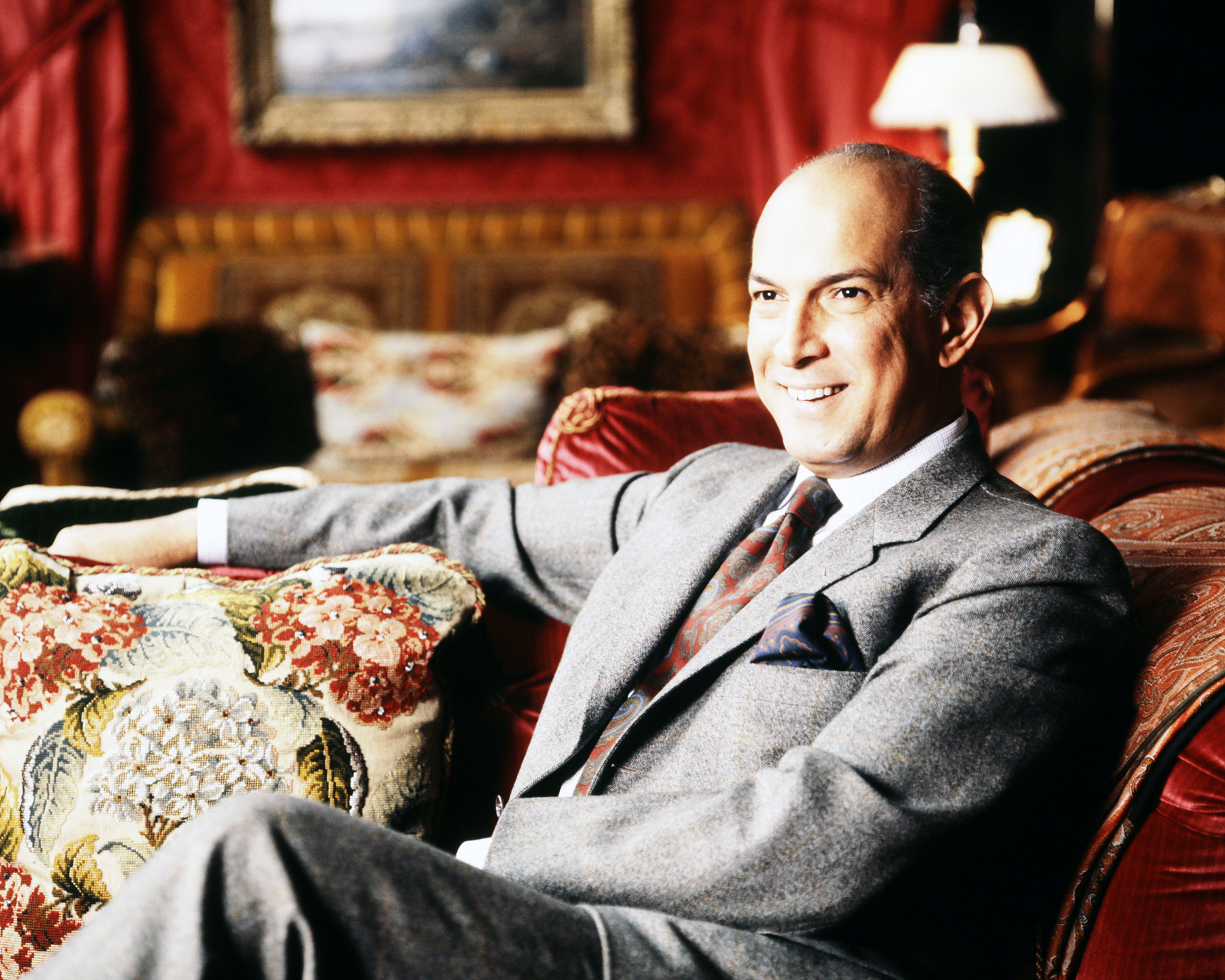 Portrait of designer Oscar de la Renta.