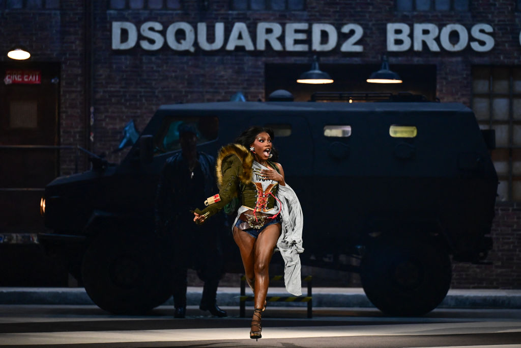 Doechii opens Dsquared2's fall 2025 fashion show on Feb. 25 in Milan, runway, fashion week